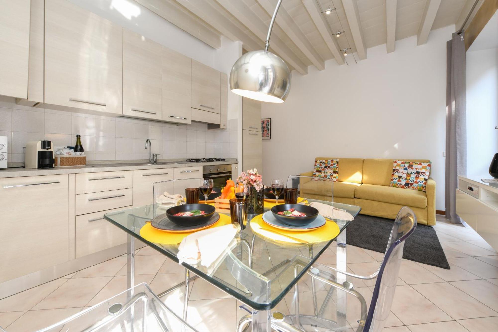 Desenzanoloft Le Petit Bijou - Restyling 2025 - Downtown デセンツァーノ・デル・ガルダ エクステリア 写真