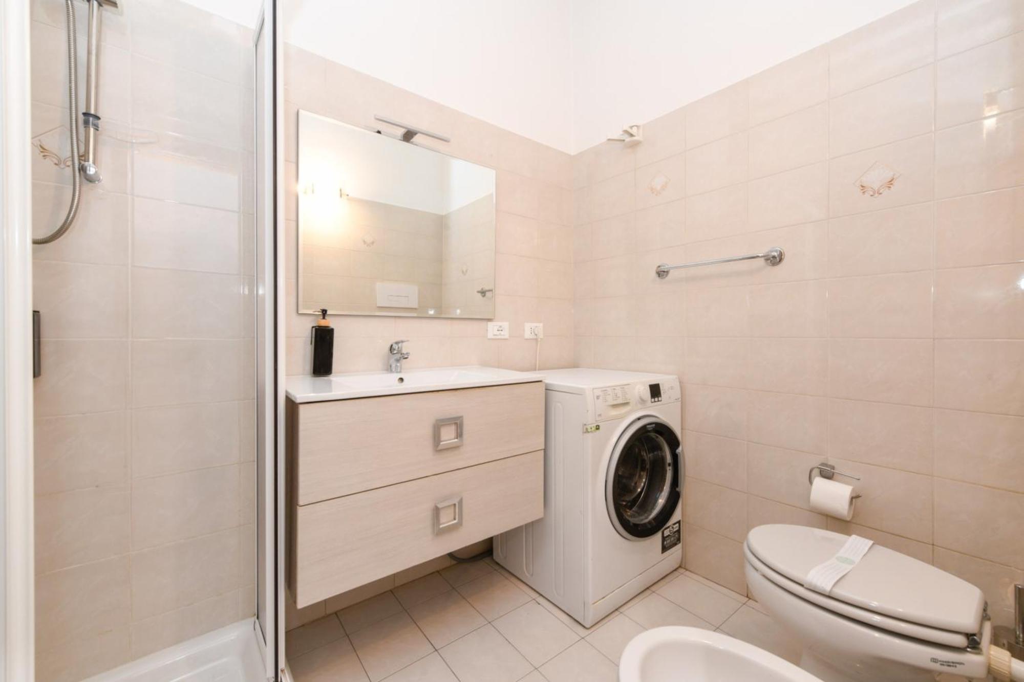 Desenzanoloft Le Petit Bijou - Restyling 2025 - Downtown デセンツァーノ・デル・ガルダ エクステリア 写真